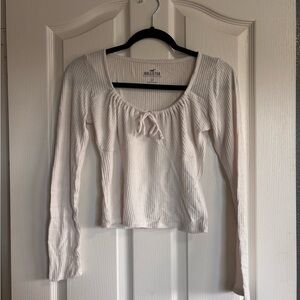 Hollister Women's Ribbed Long Sleeve Scoop Neck Top in Cream